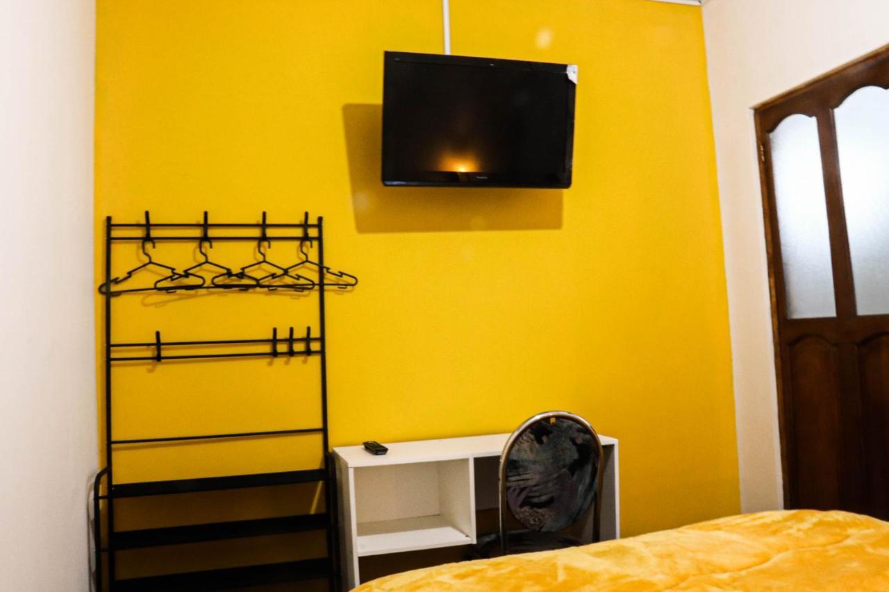 Lobo Hostel ลาปาซ ภายนอก รูปภาพ