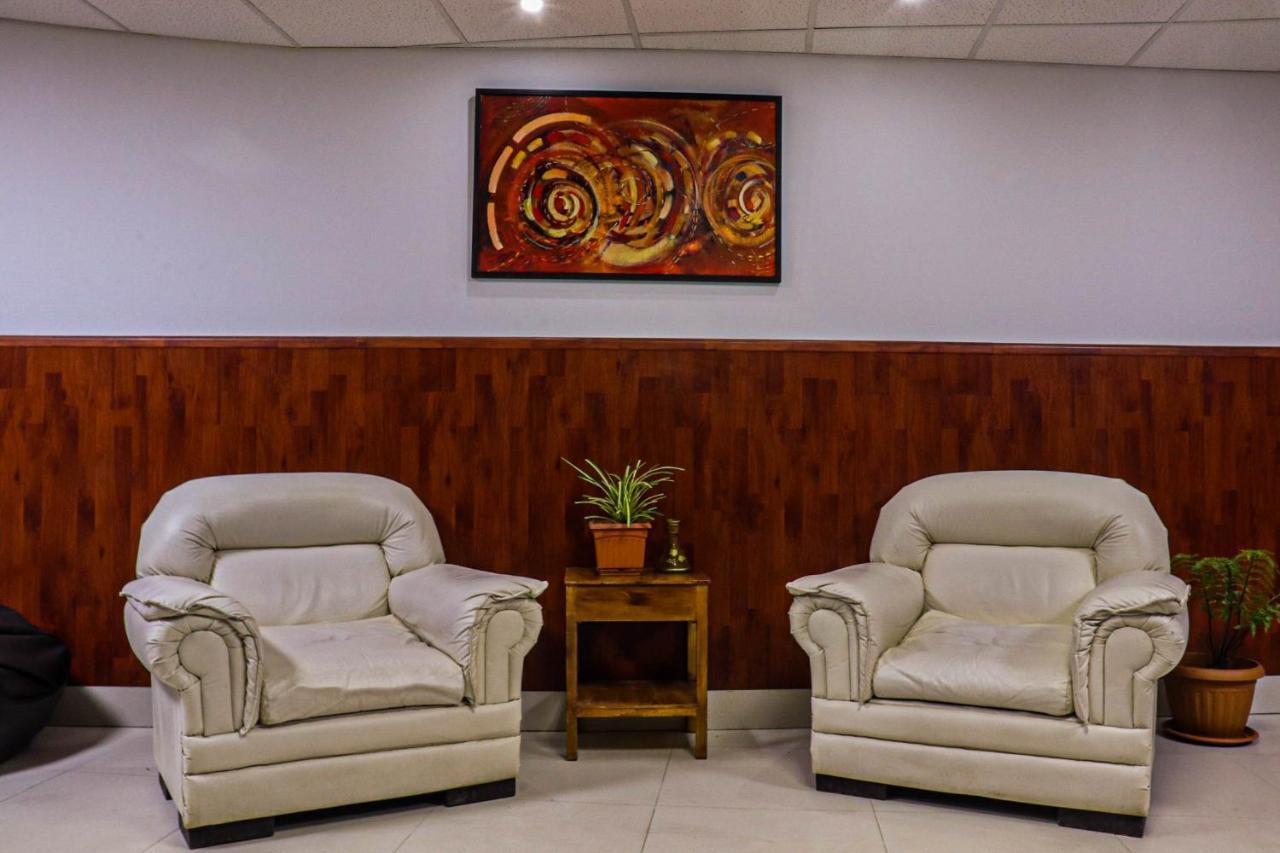 Lobo Hostel ลาปาซ ภายนอก รูปภาพ