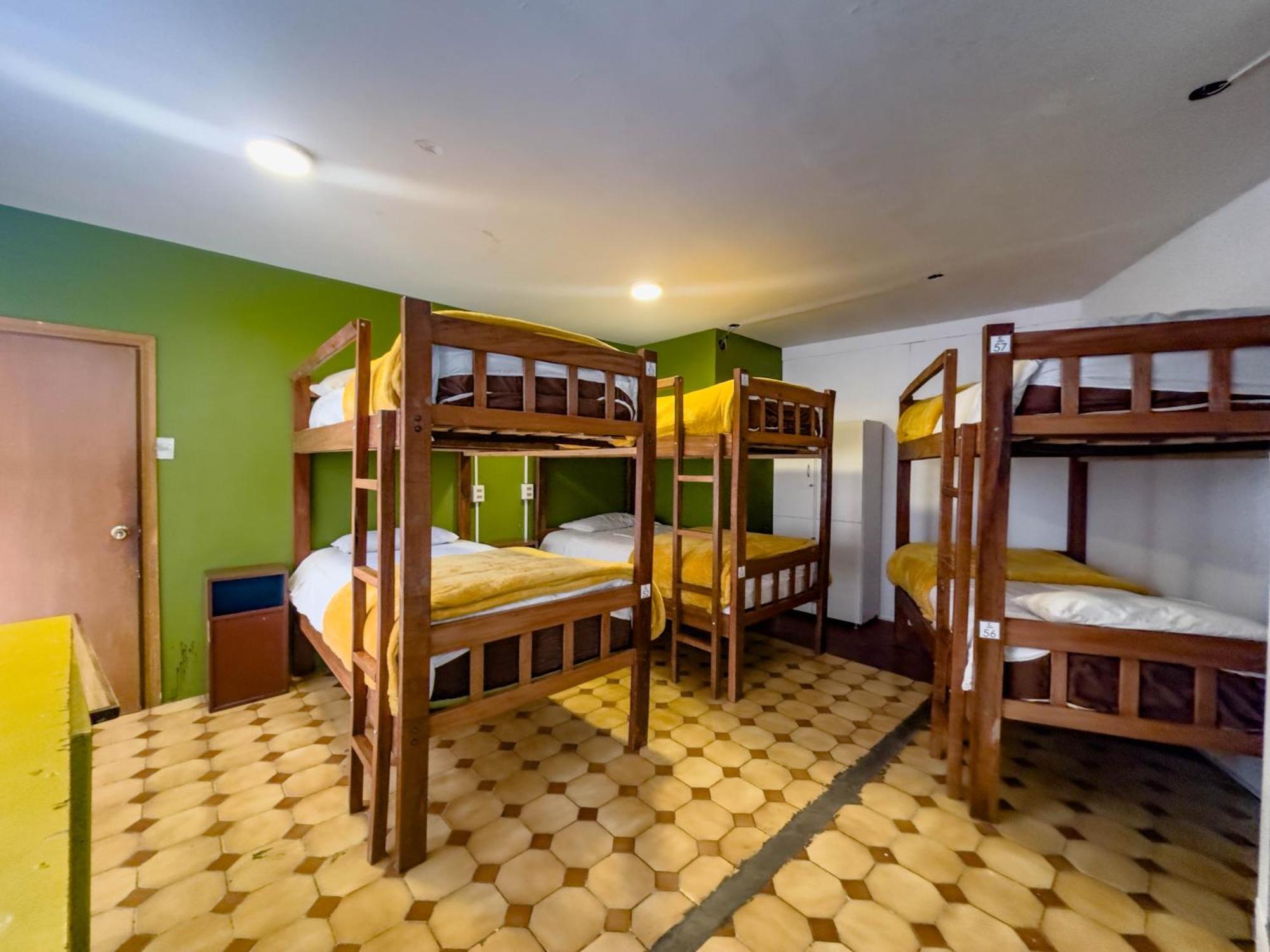 Lobo Hostel ลาปาซ ภายนอก รูปภาพ