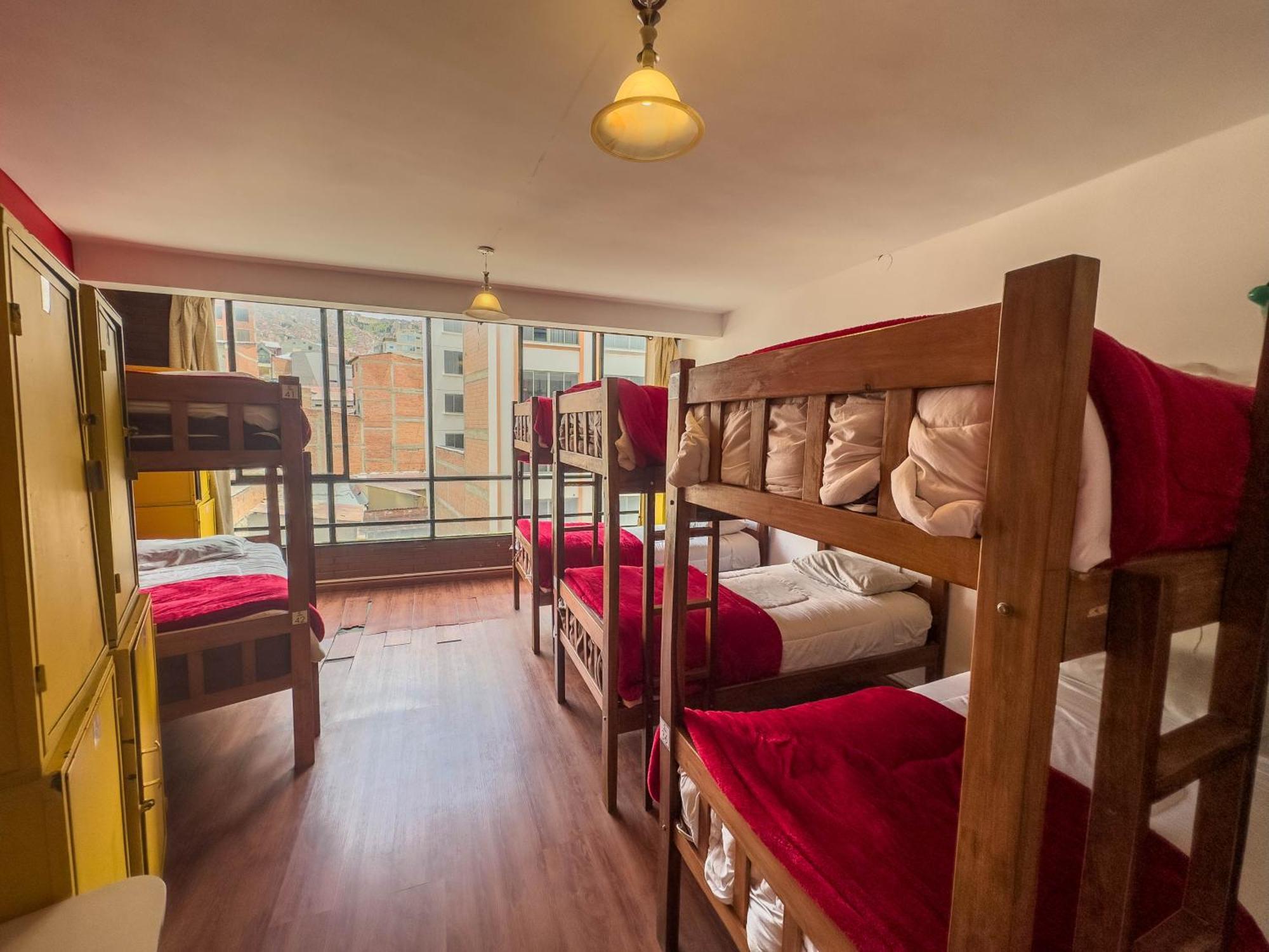 Lobo Hostel ลาปาซ ภายนอก รูปภาพ